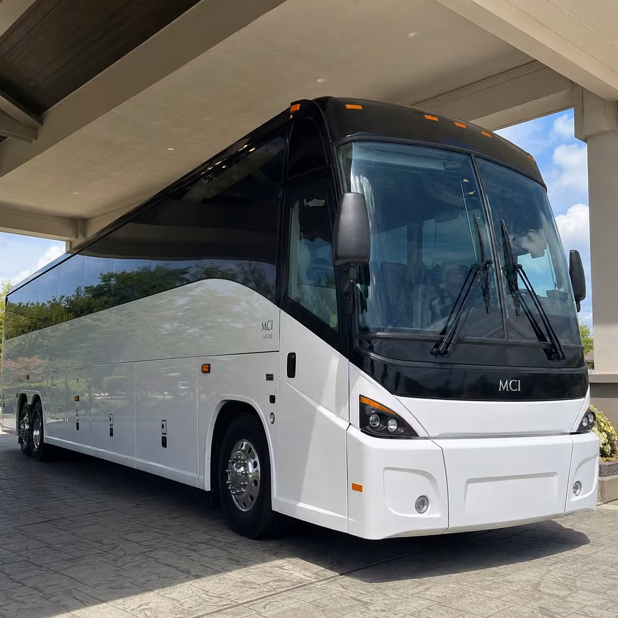 airport employee transfers and hospital shuttle services in jackson mississippi
