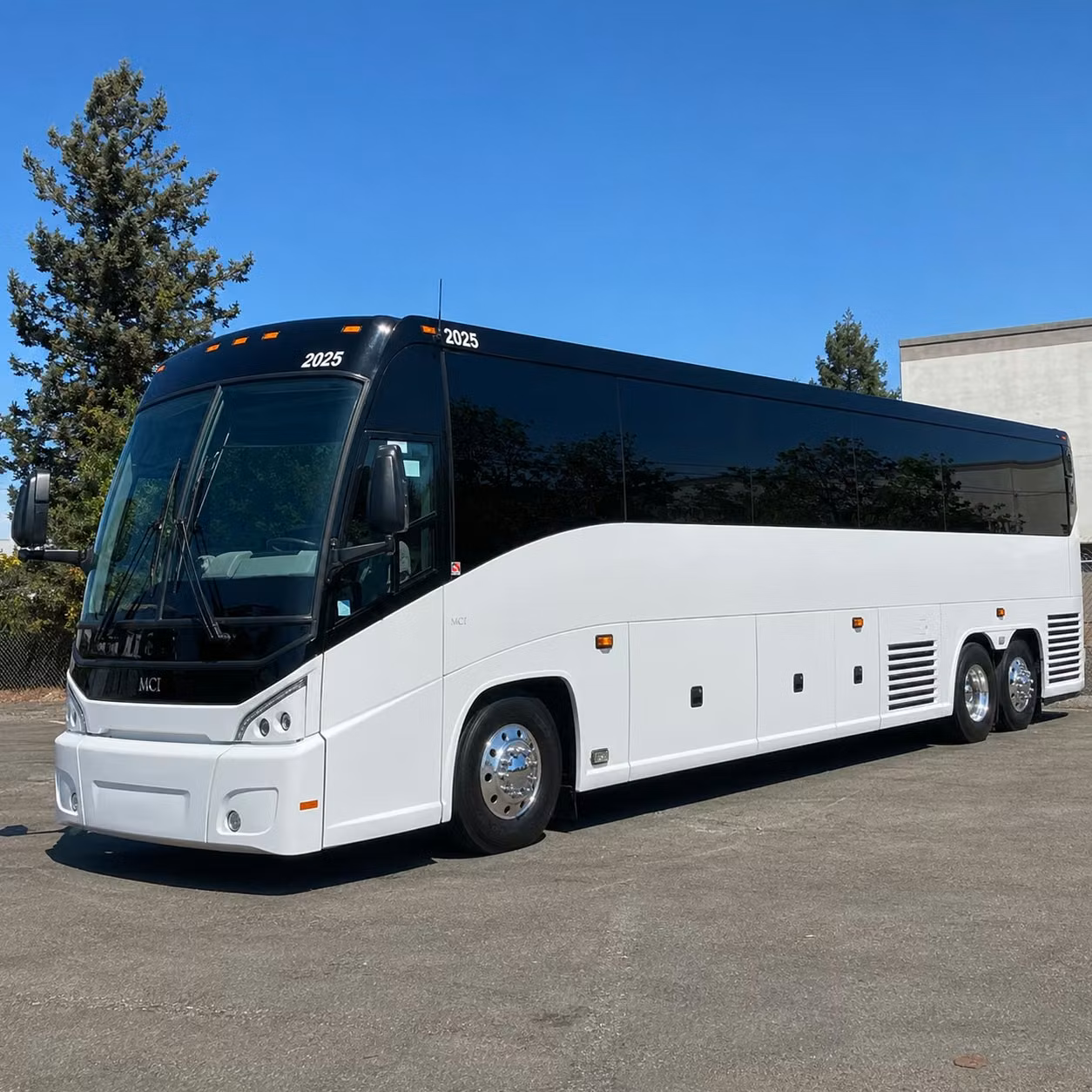 charter bus rentals to thalia mara hall and downtown jackson concert venues